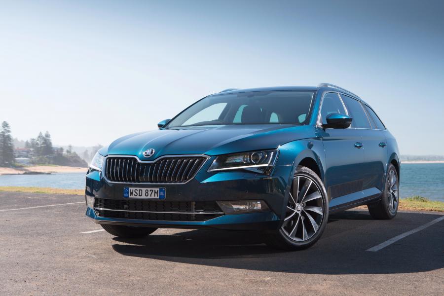  Skoda Superb Wagon 2016 года  (фото 2 из 24)